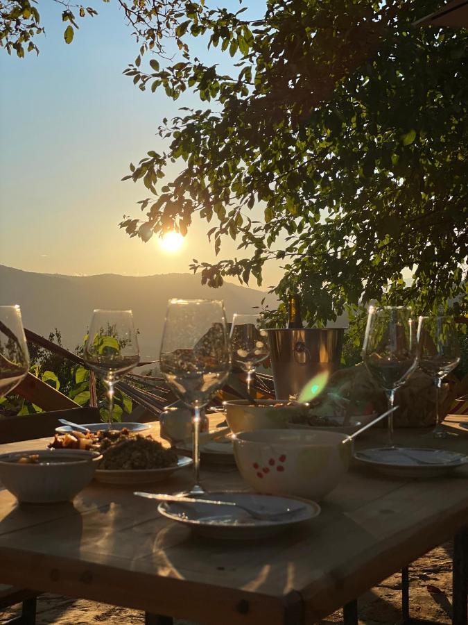 Sadmeli Winery Hotel แอมโบรเลารี ภายนอก รูปภาพ