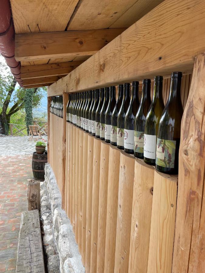 Sadmeli Winery Hotel แอมโบรเลารี ภายนอก รูปภาพ