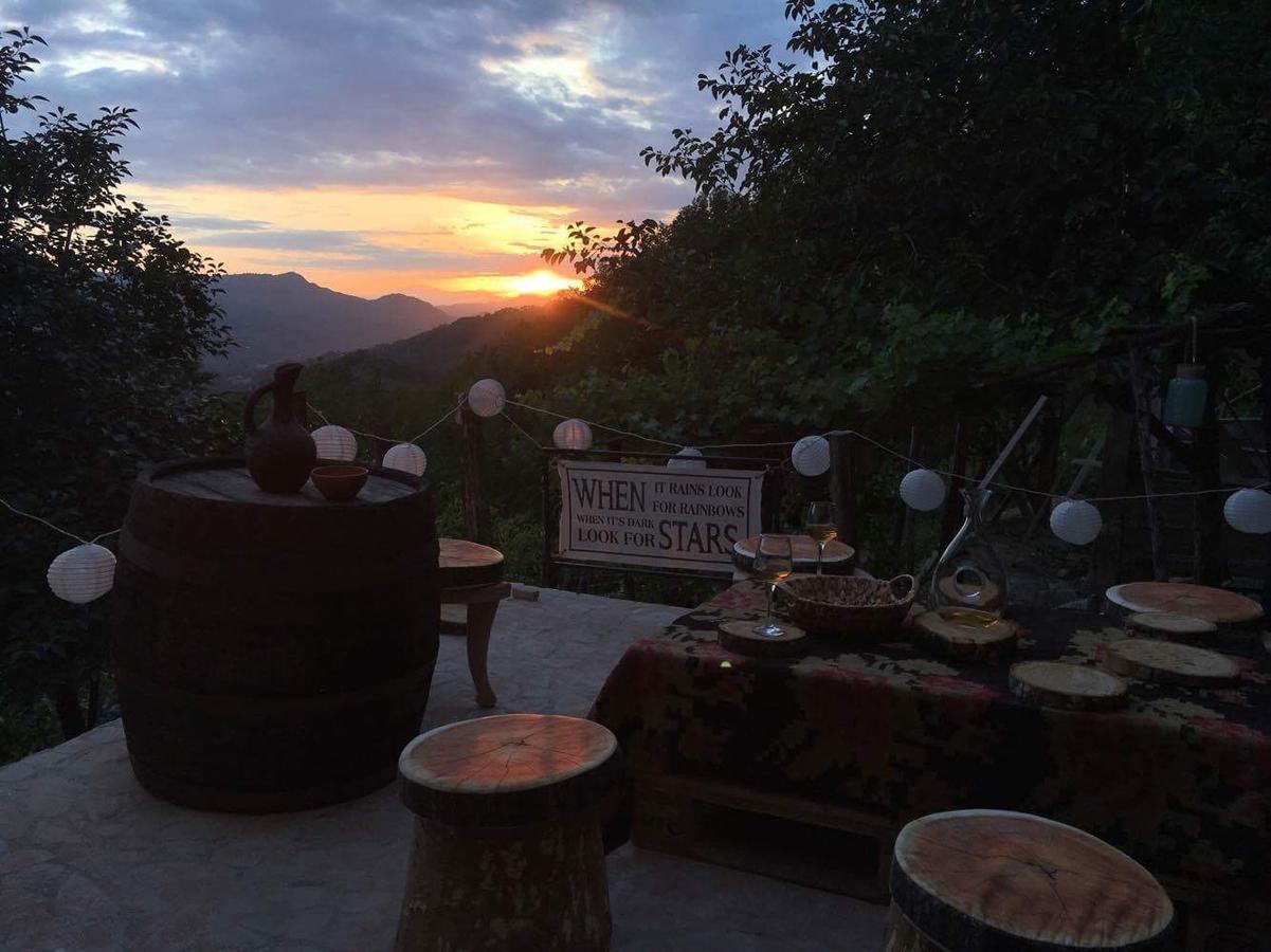 Sadmeli Winery Hotel แอมโบรเลารี ภายนอก รูปภาพ