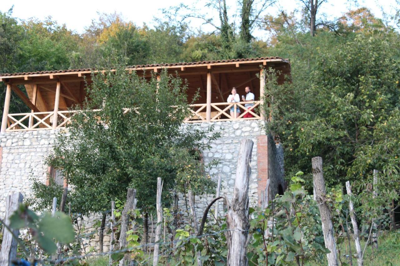 Sadmeli Winery Hotel แอมโบรเลารี ภายนอก รูปภาพ