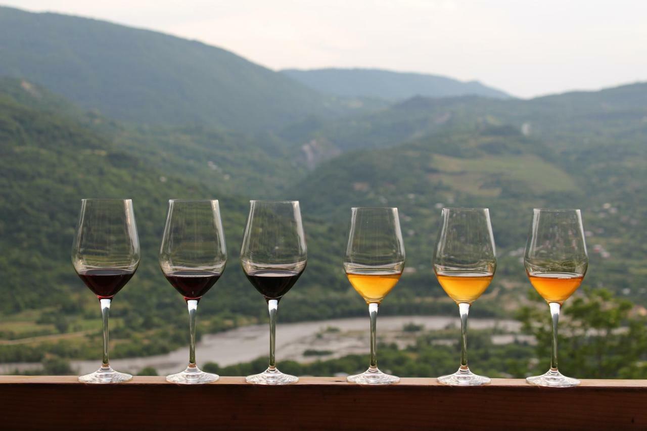 Sadmeli Winery Hotel แอมโบรเลารี ภายนอก รูปภาพ